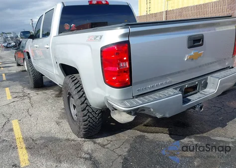 2018 Chevrolet Silverado 1500 2Lt from USA, damaged, VIN 3GCUKRECXJG103863